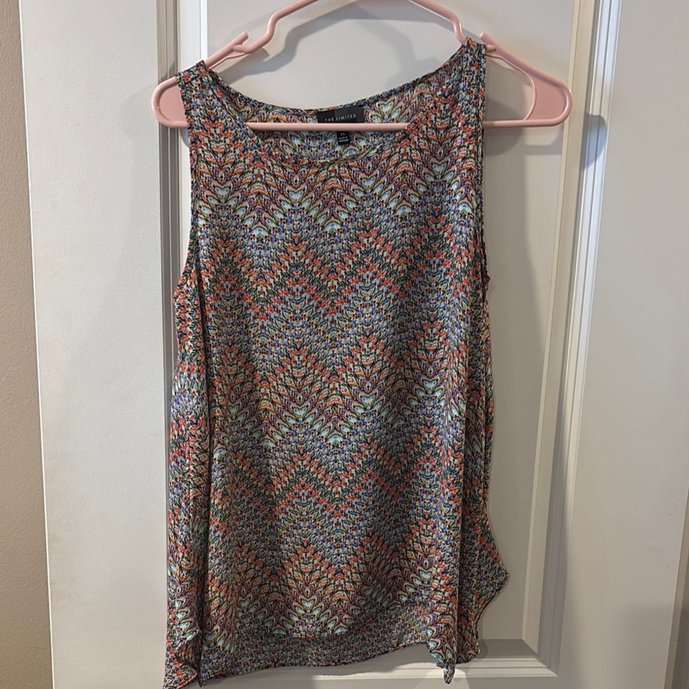 Patterned Sleeveless Top - Picture 1 of 1
